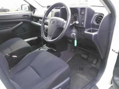 TOYOTA SUCCEED
