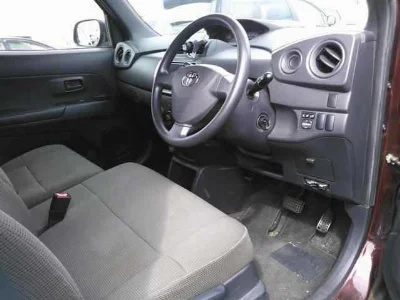 TOYOTA BB