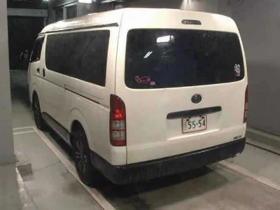 TOYOTA HIACE