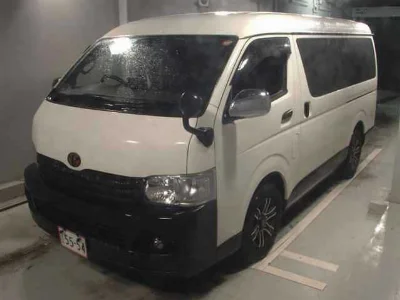 TOYOTA HIACE