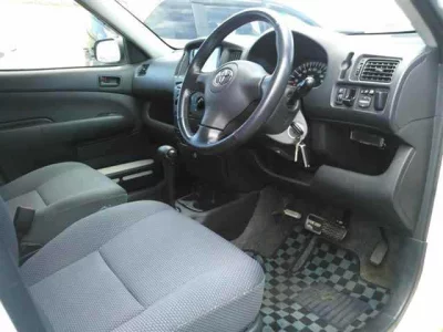 TOYOTA SUCCEED