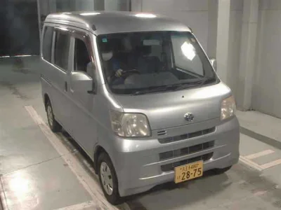 TOYOTA PIXIS VAN