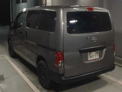NISSAN NV200