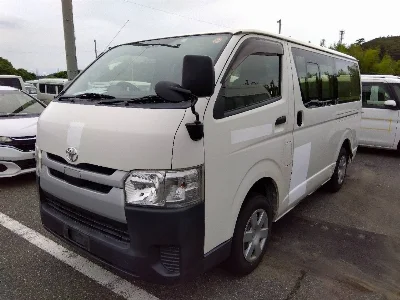 TOYOTA HIACE VAN