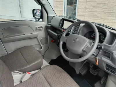 NISSAN CLIPPER VAN