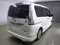 Цена авто Nissan Serena с аукционов Японии, номер кузова HFC26, пробег 198 000, оценка 2