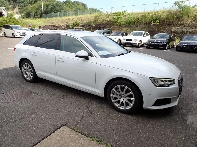 AUDI A4 AVANTE