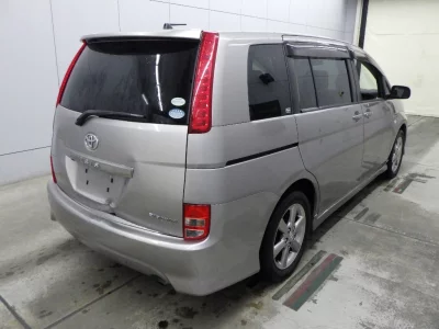 TOYOTA ISIS