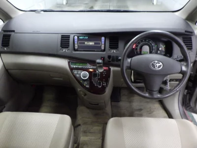 TOYOTA ISIS