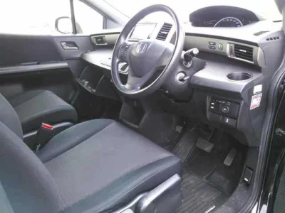 HONDA FREED SPIKE