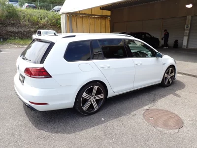 VOLKSWAGEN GOLF R VALIANT