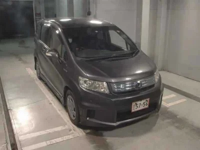 HONDA FREED SPIKE