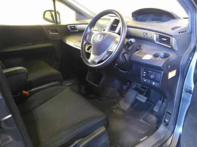 HONDA FREED SPIKE