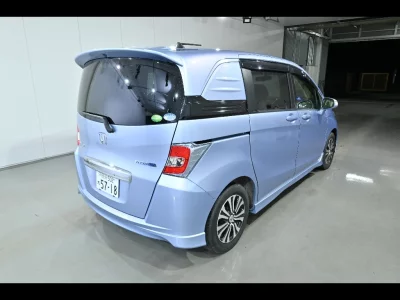 HONDA FREED SPIKE