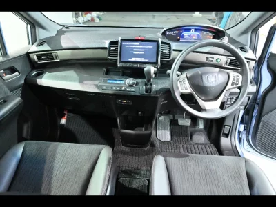 HONDA FREED SPIKE