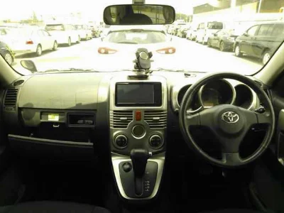 TOYOTA RUSH