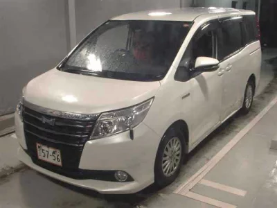 TOYOTA NOAH