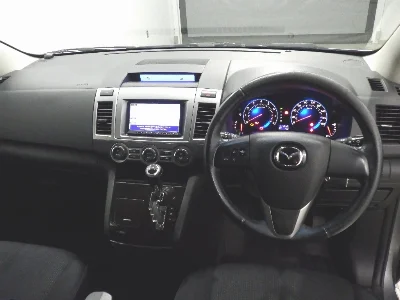 MAZDA MPV
