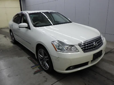 NISSAN FUGA