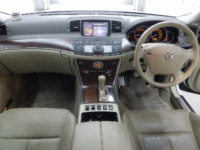 NISSAN FUGA