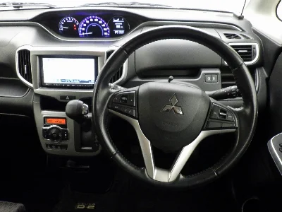 MITSUBISHI DELICA D2