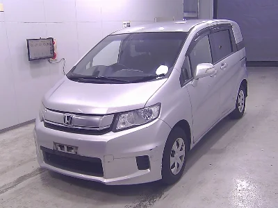 HONDA FREED SPIKE