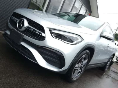 MERCEDES BENZ GLA