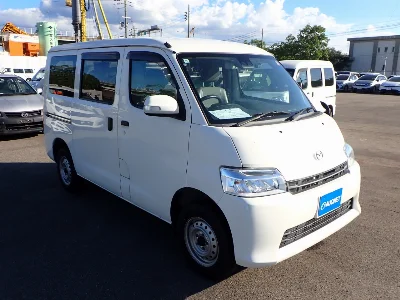 MAZDA BONGO VAN