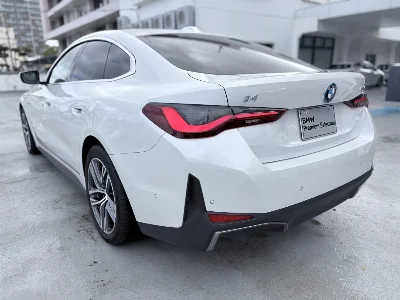 BMW I4