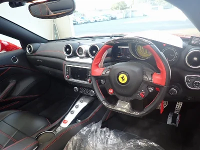 FERRARI CALIFORNIA T