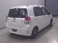 Цена авто Toyota Spade с аукционов Японии, номер кузова NSP140, пробег 72 000, оценка 2