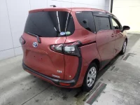 Цена авто Toyota Sienta с аукционов Японии, номер кузова NHP170G, пробег 62 000, оценка 6