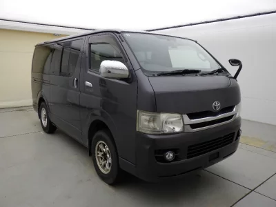 TOYOTA HIACE VAN
