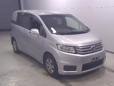 HONDA FREED SPIKE