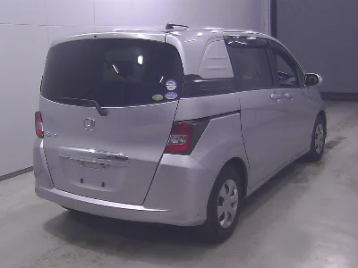 HONDA FREED SPIKE