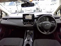 Цена авто Toyota Corolla с аукционов Японии, номер кузова ZWE211, пробег 62 000, оценка 8