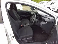 Цена авто Toyota Corolla с аукционов Японии, номер кузова ZWE211, пробег 62 000, оценка 8