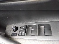 Цена авто Toyota Corolla с аукционов Японии, номер кузова ZWE211, пробег 62 000, оценка 8