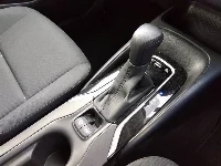 Цена авто Toyota Corolla с аукционов Японии, номер кузова ZWE211, пробег 62 000, оценка 8