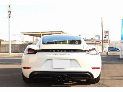 PORSCHE 718 BOXSTER