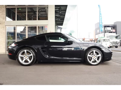 PORSCHE 718 CAYMAN