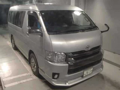 TOYOTA HIACE
