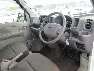 NISSAN CLIPPER VAN