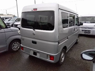 NISSAN CLIPPER VAN