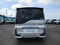 Цена авто Honda Stepwgn с аукционов Японии, номер кузова RP3, пробег 60 000, оценка 6