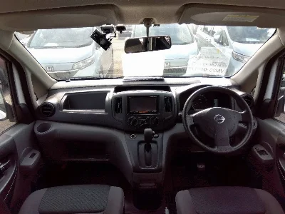 NISSAN NV200