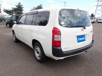 TOYOTA SUCCEED