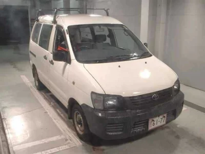 TOYOTA HIACE VAN