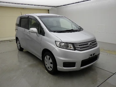 HONDA FREED SPIKE
