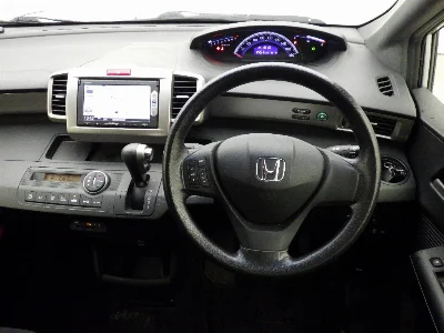HONDA FREED SPIKE